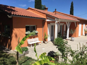 Hotels in Sainte-Colombe-en-Bruilhois